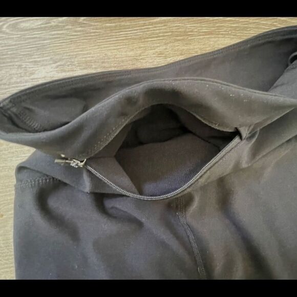 Joy Lab color block high waisted leggings. - Picture 10 of 13